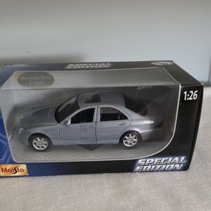 Maisto Special Edition Mercedes-Benz S-Class Model Car